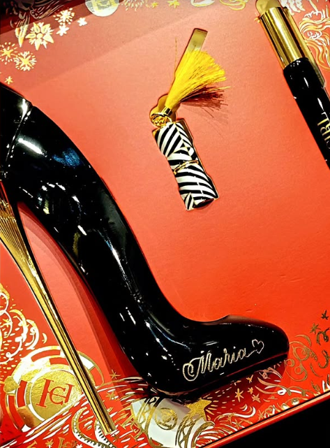 Sapato Carolina Herrera com gravação “Maria”